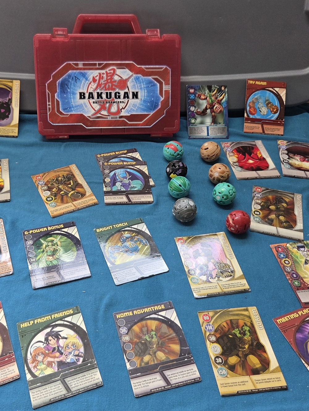 BAKUGAN BATTLE BRAWLERS Lot Of 8 Figure Balls, Cards & Storage Travel Case
